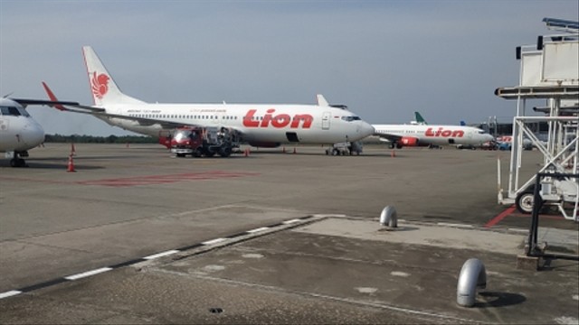Maskapai Lion Air di Bandara Hang Nadim Batam. Foto: Zalfirega/kepripedia.com