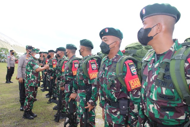 400 Prajurit Tni Yonif Raider Khusus 136 Tuah Sakti Dikirim Ke Papua