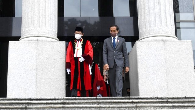 Presiden Jokowi menghadiri Sidang Pleno Khusus Laporan Mahkamah Konstitusi 2021. Foto: Rusman/Biro Pers Sekretariat Presiden