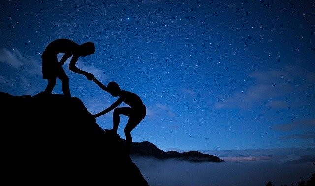 Ilustrasi sikap itsar. Foto: pixabay