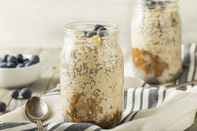 Ilustrasi Overnight Oatmeal Pisang. Foto: Shutter Stock