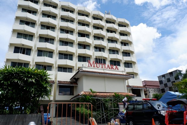 Hotel Mutiara milik Pemda DIY diaktifkan sebagai tempat isolasi terpusat (Isoter) pasien COVID-19 atau corona. Hari ini, hotel ini telah terisi 63 pasien corona, Senin (14/2/2022). Foto: Arfiansyah Panji Purnandaru/kumparan