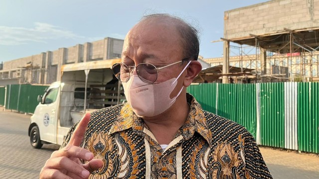 Direktur Utama PT Jakarta Propertindo (Jakpro) Widi Amanasto di Kawasan Pantai Kita dan Pantai Maju, Senin (21/2/2022).  Foto: Haya Syahira/kumparan