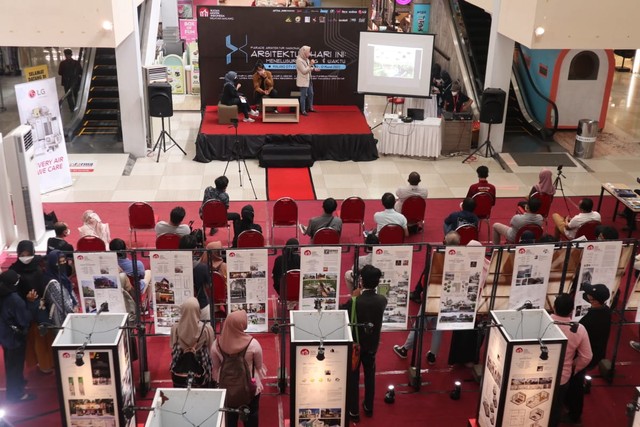 Talkshow Pameran sebagai rangkaian Arsitektur Hari Ini. Foto: Feni Yusnia