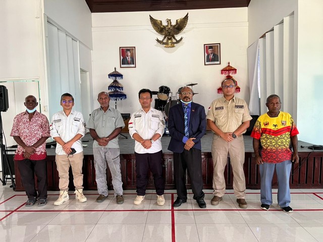 Usai mendeklarasikan diri mendukung NKRI, selanjutnya dilakukan pertemuan antara Wakil Dubes RI di PNG Nugraha Kurniawan dengan beberapa tokoh pemuda OAP