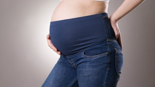 Ilustrasi ibu hamil pada trimester ketiga. Foto: staras/Shutterstock