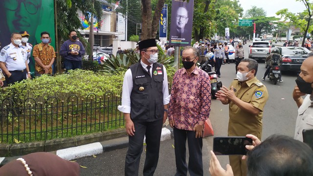 Kegiatan peresmian Jalan Prof Mochtar Kusumaatmadja di Kota Bandung pada Selasa (1/3). Foto: Rachmadi Rasyad/kumparan