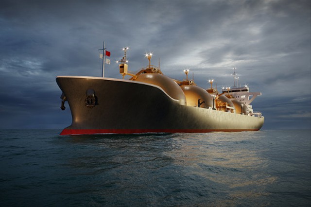  Ilustrasi kapal yang terapung di permukaan air. Foto. dok. alvarez  (Unsplash.com)