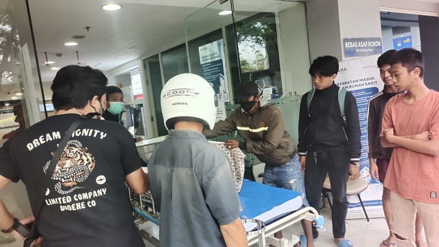 Remaja Tewas Terkena Panah di Dada saat Bentrok Antarkelompok di Makassar (91465)