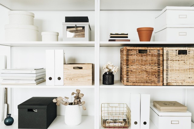 Ilustrasi barang pinjaman. Foto: Shutterstock