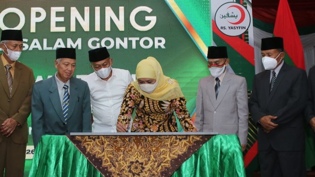 Khofifah Resmikan Rumah Sakit Milik Ponpes Gontor