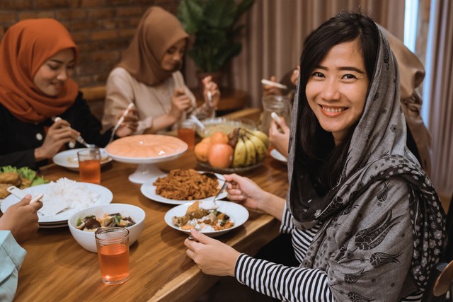 Tips belanja online untuk persiapan Ramadhan. Foto: Shutterstock