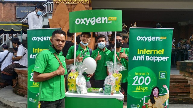 Team Sales Oxygen.id saat berada di ajang lomba Ogoh-ogoh di Kesiman, Denpasar - ROB