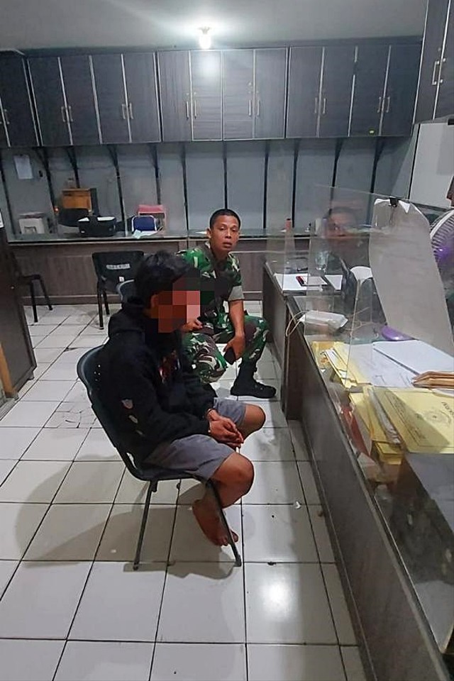 Pelaku begal diamankan prajurit TNI di Kebayoran Baru, Jakarta Selatan. Foto: Dok. Istimewa