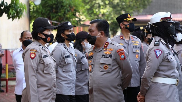 Kapolda Sumut Irjen Pol Panca Putra meminta anggotanya menjaga kondusifitas unjuk rasa di Sumut. Foto: Polda Sumut