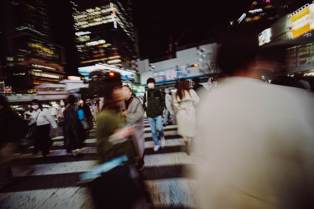 Suasana malam di Shibuya Crossing. Foto: Ahmad Ariska/acehkini