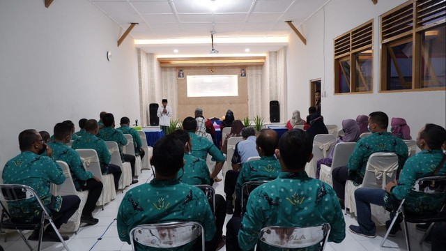 Suasana kegiatan syukuran dalam menyambut Hari Bakti Pemasyarakatan ke-58 di Aula Rutan Purbalingga. Foto : Rutan Purbalingga/dok.