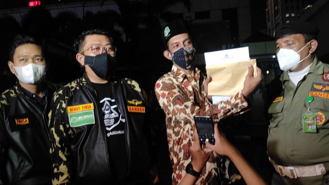 GP Ansor laporkan Roy Suryo ke Polda Metro Jaya, Jumat (25/2). Foto: Dok. Istimewa