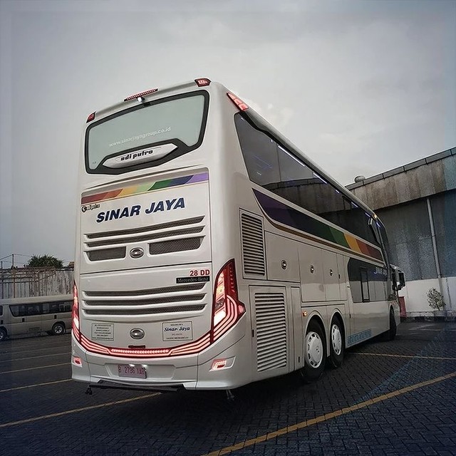 PO Sinar Jaya merilis bus tingkat baru lansiran karoseri Adiputro Wirasejati. Foto: Dok. Adiputro