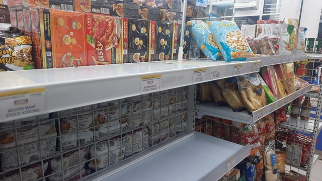 Minyak Goreng Tak Lagi Dipatok Rp 14.000/L, Segini Harganya di Sejumlah Ritel (1)
