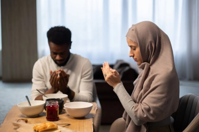 Ilustrasi menjalankan sahur sebagai sunnah seorang Muslim. Foto: Pixabay