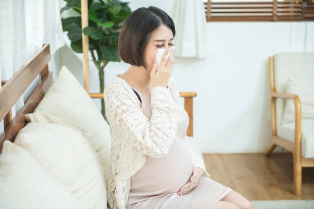 Ilustrasi obat batuk ibu hamil (Sumber: iStock)