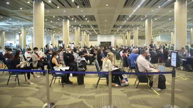 Bandara I Gusti Ngurah Rai kembali layani rute reguler internasional. Foto: Angkasa Pura I