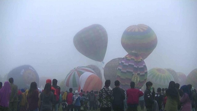 Tradisi balon udara saat syawalan di Jawa Tengah. Foto: ari/Tugu Jogja