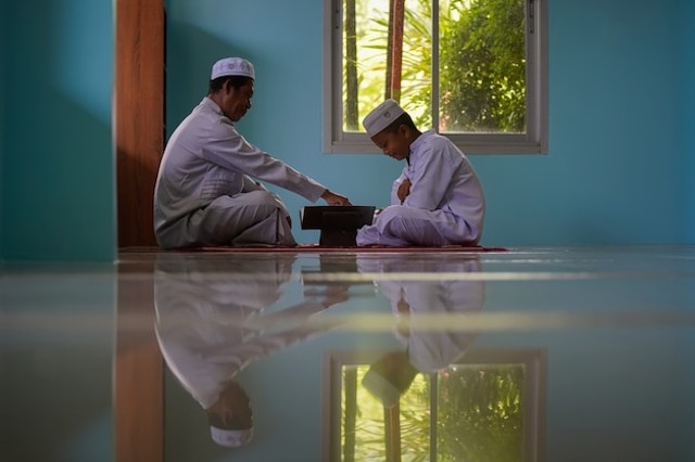 Sejarah Masuknya Islam ke Indonesia: Teori, Bukti, dan Proses