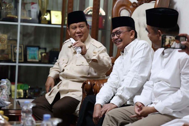 Momen Pertemuan Menhan Prabowo, MKP Trenggono, dan Habib Luthfi