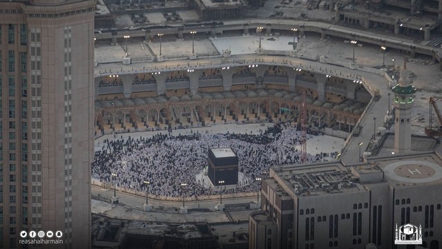 Suasana di Masjidil Haram saat bulan Ramadhan dari ketinggian 1.000 meter. Foto: gph.gov.sa