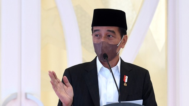 Presiden Joko Widodo meresmikan Masjid At-Thohir yang terletak di daerah Tapos, Kota Depok, Provinsi Jawa Barat, pada Rabu (9/3/2022). Foto: Rusman/Biro Pers Sekretariat Presiden