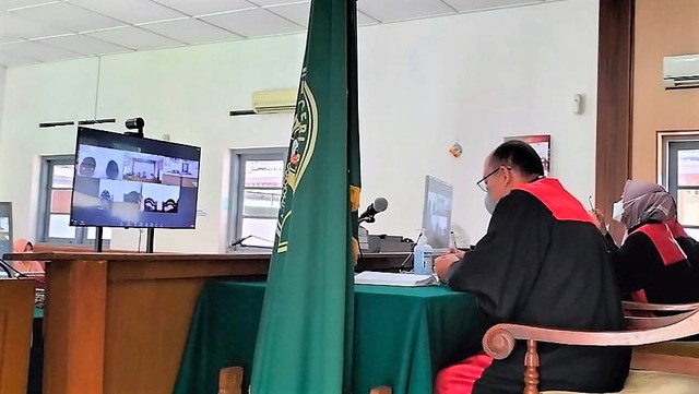 Sidang tuntutan dugaan penganiayaan dalam Diklat Menwa UNS Solo di Pengadilan Negeri (PN) Solo, Selasa (08/03/2022). FOTO: Agung Santoso