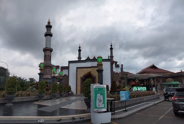 Masjid Agung At-Taqwa di KOta Cirebon Jawa Barat.(Juan)