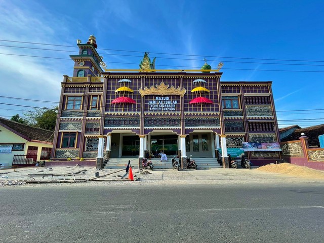 Masjid Jami Al-Ishlah, Kedamaian, Bandar Lampung, Rabu (6/4/2022) | Foto: Roza Hariqo/Lampung Geh