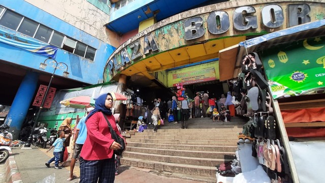 Suasana di Pasar Bogor. Foto: Aprian Romadoni/STR/kumparan