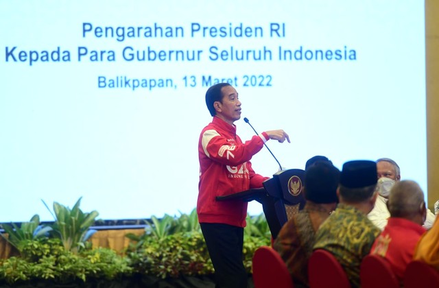 Presiden Jokowi berikan arahan kepada para Gubernur se-Indonesia. Foto: Muchlis Jr/Biro Pers Sekretariat Presiden