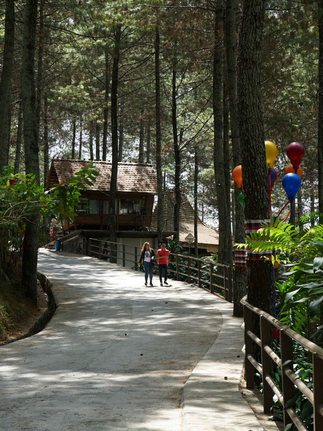 Wahana di Dago Dream Park, Bandung. Foto: imrankadir/Shutterstock