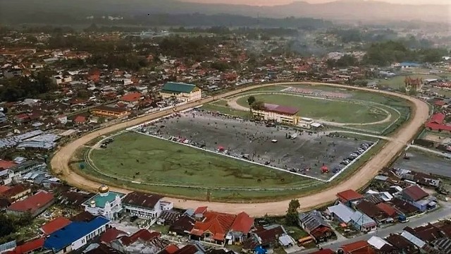 Lapangan Bancah Laweh Padang Panjang, yang nantinya menjadi lokasi Porprov 2023. Foto: IG @wisata.padangpanjang