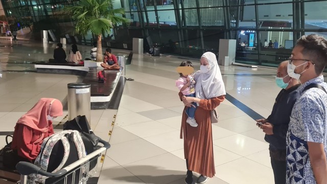 Seorang ibu muda asal Aceh dipulangkan dari Thailand karena diduga mengalami tindak kekerasan dalam rumah tangga (KDRT) oleh suaminya. Foto: Dok. BPPA