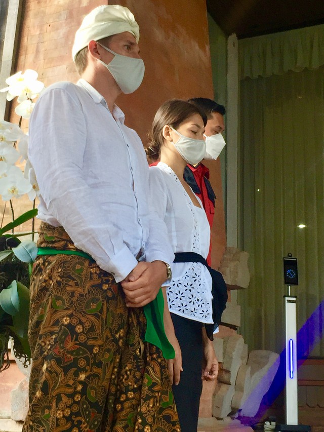 WN Rusia Alina Fazleeva (28) dan suaminya Amdrei Fazleeva (35) di Rumah Jabatan Gubernur Bali. Foto: Denita BR Matondang/kumparan