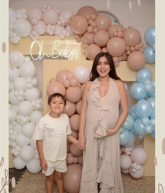 Jessica Iskandar dapat kejutan Baby Shower. Foto: Instagram/@inijedar