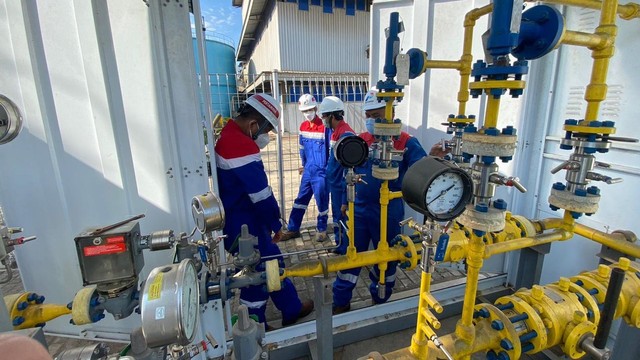 PT Pertagas Niaga pasok gas ke pabrik minyak goreng PT Tunas Baru Lampung di Palembang, Sumatera Selatan, Rabu (23/3/2022). Foto: Pertagas Niaga