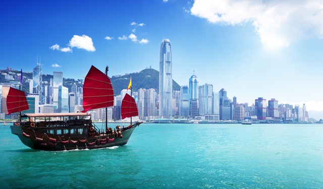 Ilustrasi kapal dukling di Hong Kong. Foto: ESB Professional/shutterstock
