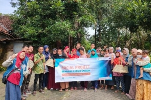 Mahasiwa Aktivis Salman ITB Adakan Pelatihan Kerajinan Bambu di Yogyakarta (48152)