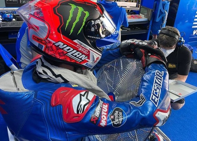 Tawa Pebalap KTM Berendam di Ember demi Siasati Panas Ekstrem Sirkuit Mandalika (2)