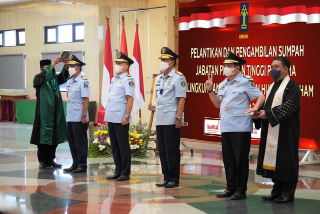 Pimti Pratama Kemenkumham Jateng Dilantik Dan Diambil Sumpah Oleh ...