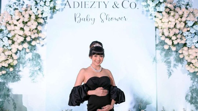 Baby shower Adiezty Fersa. Foto: Instagram/@adieztyfersa