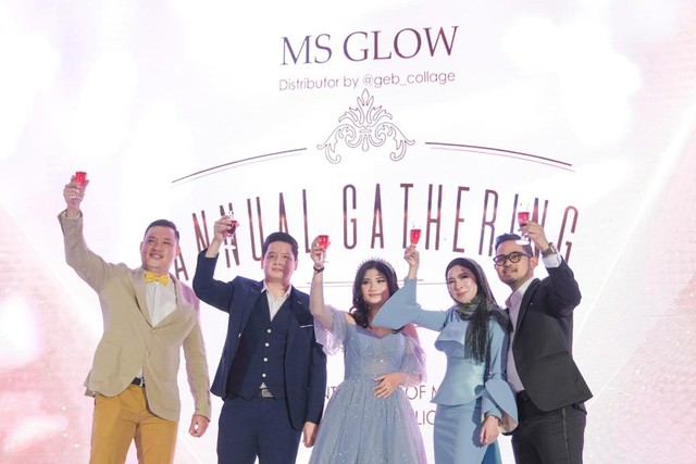 Juragan 99 saat Annual Gathering MS Glow.  Foto:  Juragan 99