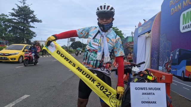 Mudik gowes sepeda dari Duren Sawit ke Demak, Jawa Tengah. Foto: Dok. Istimewa